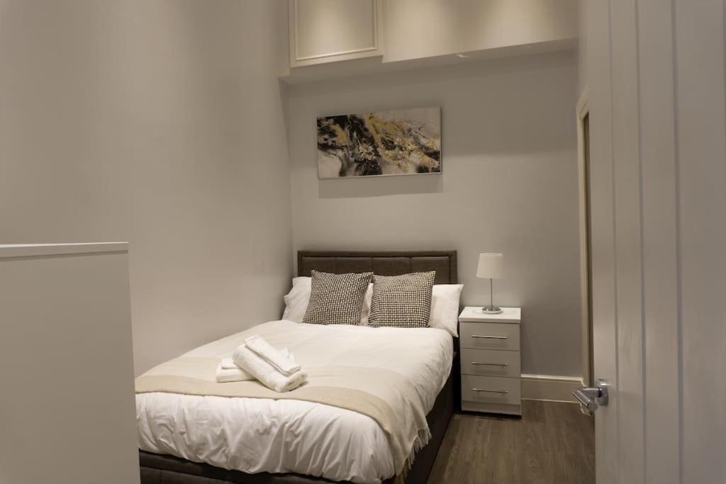 Spacious Apartment In City Centre - Free Parking Nottingham Dış mekan fotoğraf