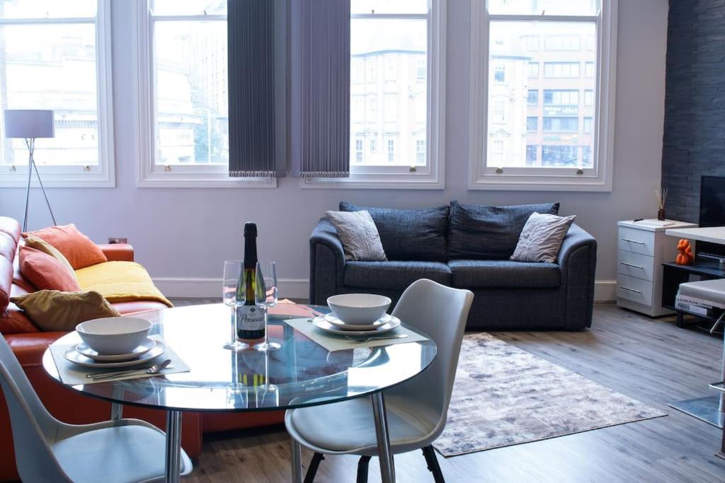 Spacious Apartment In City Centre - Free Parking Nottingham Dış mekan fotoğraf