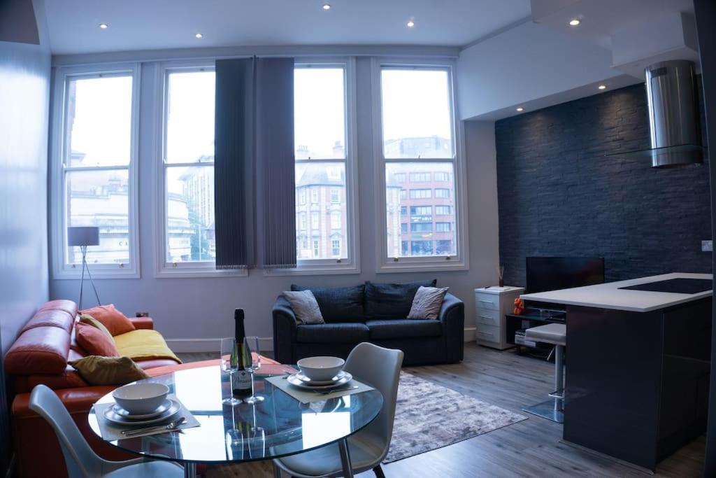 Spacious Apartment In City Centre - Free Parking Nottingham Dış mekan fotoğraf